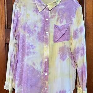 BP. Women's Purple and Yellow Tie-Dye Long Sleeve Rayon Button-Up Shirt